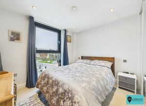Bedroom- click for photo gallery